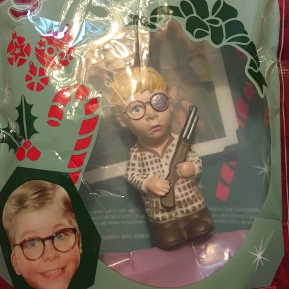 Yubi Christmas Story Set of 4 Small Figurines - Picture 2 of 6